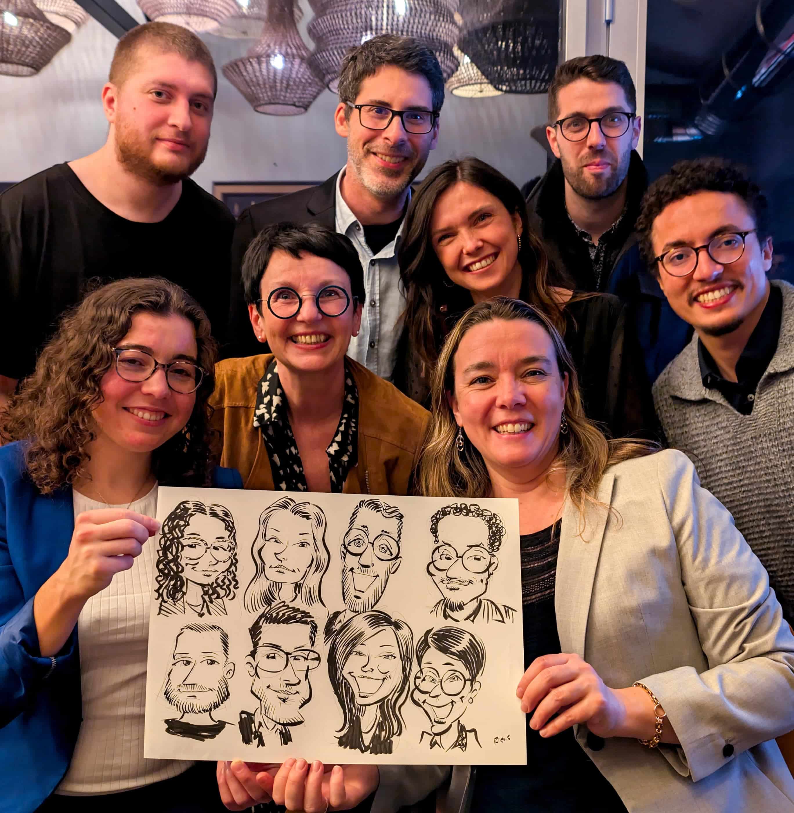 Huit collaborateurs d'une même équipe réunis sur une seule feuille, dessinés en direct lors d'un séminaire par Sébastien Rieu