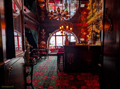 Le comptoir du bar de Maxim's