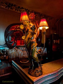 Lampe d'époque chez Maxim's