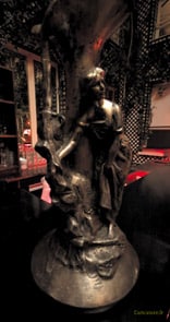 Sculpture d'époque chez Maxim's