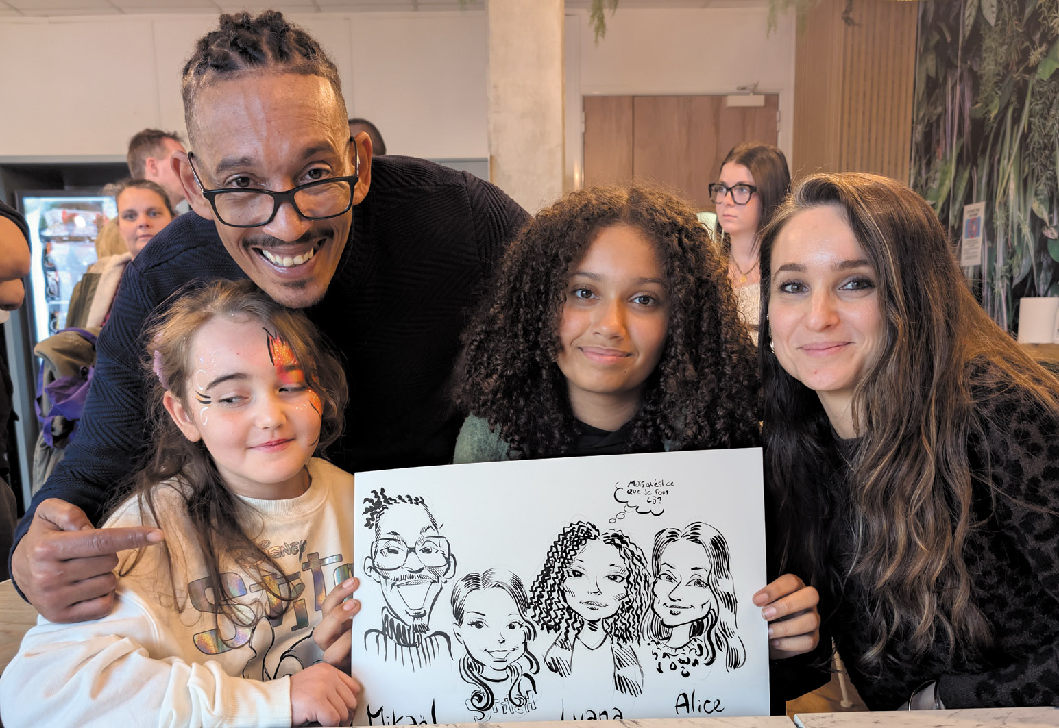 La famille réunie sur le papier — caricature par Sébastien Rieu