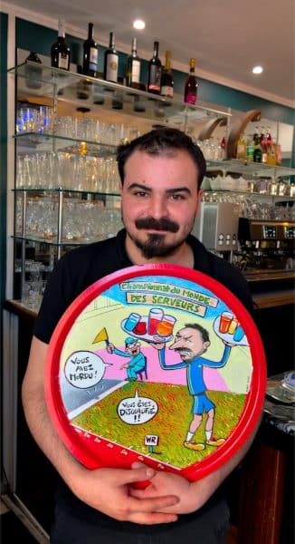 Max du Simeone dell’arte à Bordeaux avec son plateau personnalisé